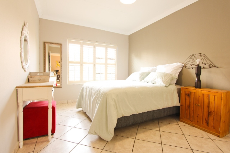 To Let 2 Bedroom Property for Rent in Miederpark North West